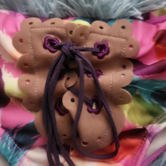 Paradizia designer, sexy  beautiful 2-piece bathing suit. Size M - Picture 2 of 8